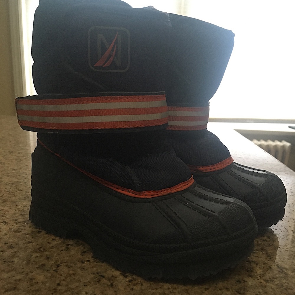 Nautica Snow Boots Boys Size 10
